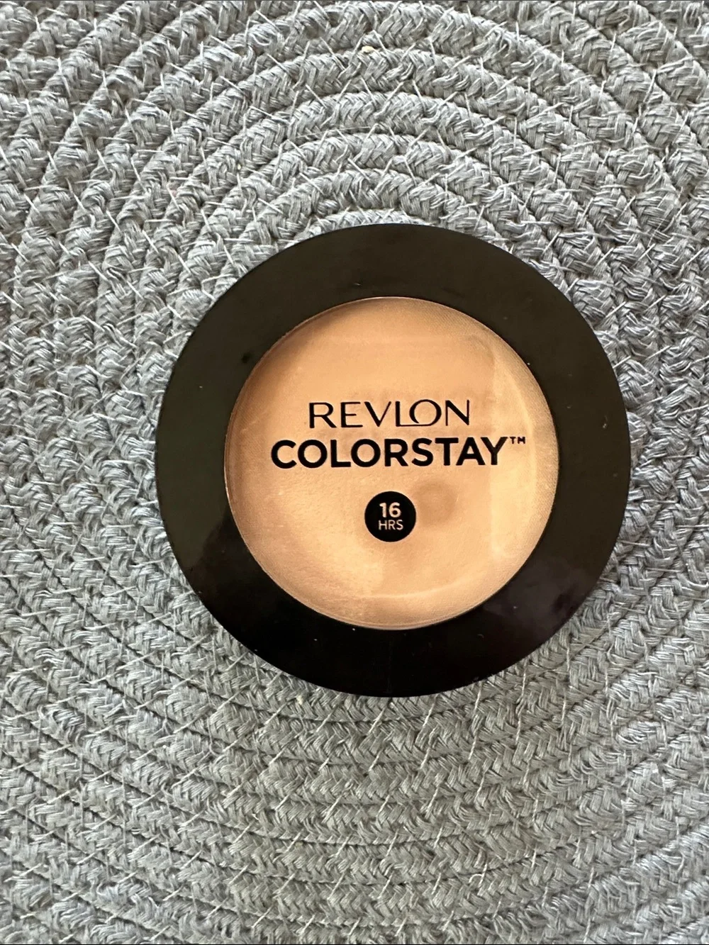 Revlon ColorStay Pressed Powder Foundation - Beige Tone